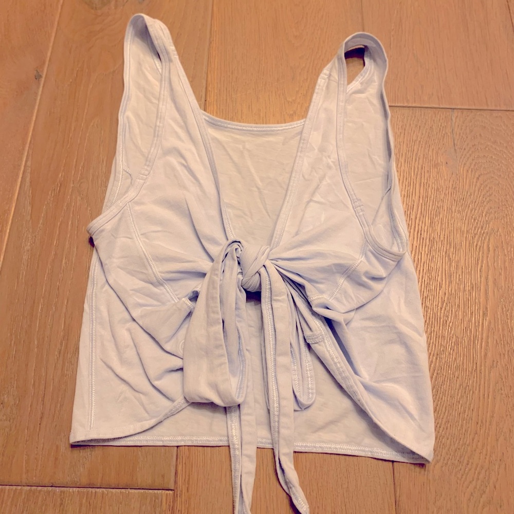 Blue It’s a tie tank size 4